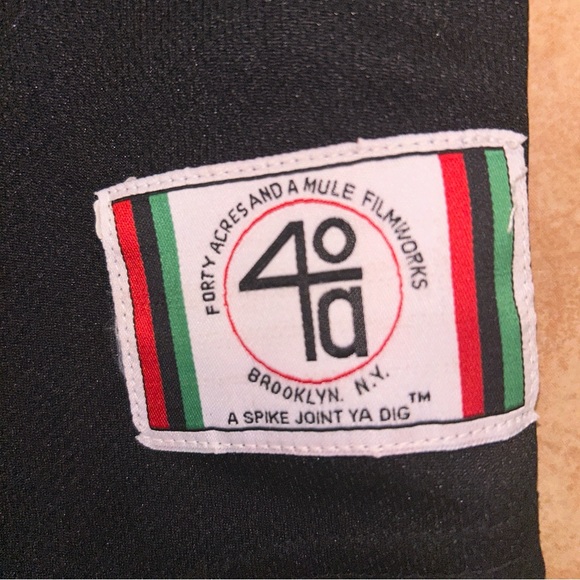 “Do the Right Thing” Jersey 30th Anniversary Edition - Picture 4 of 4